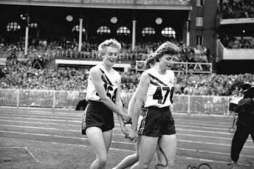 Bettycuthbert04